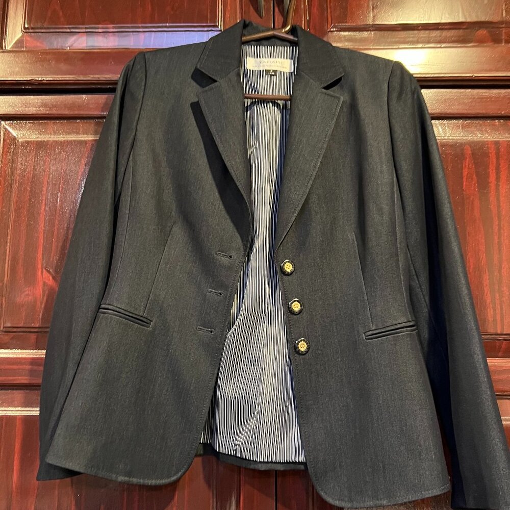 Tahari Black Blazer Size 2 Never Worn